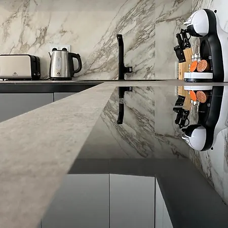 Galaxy Luxury Τορεβιέχα